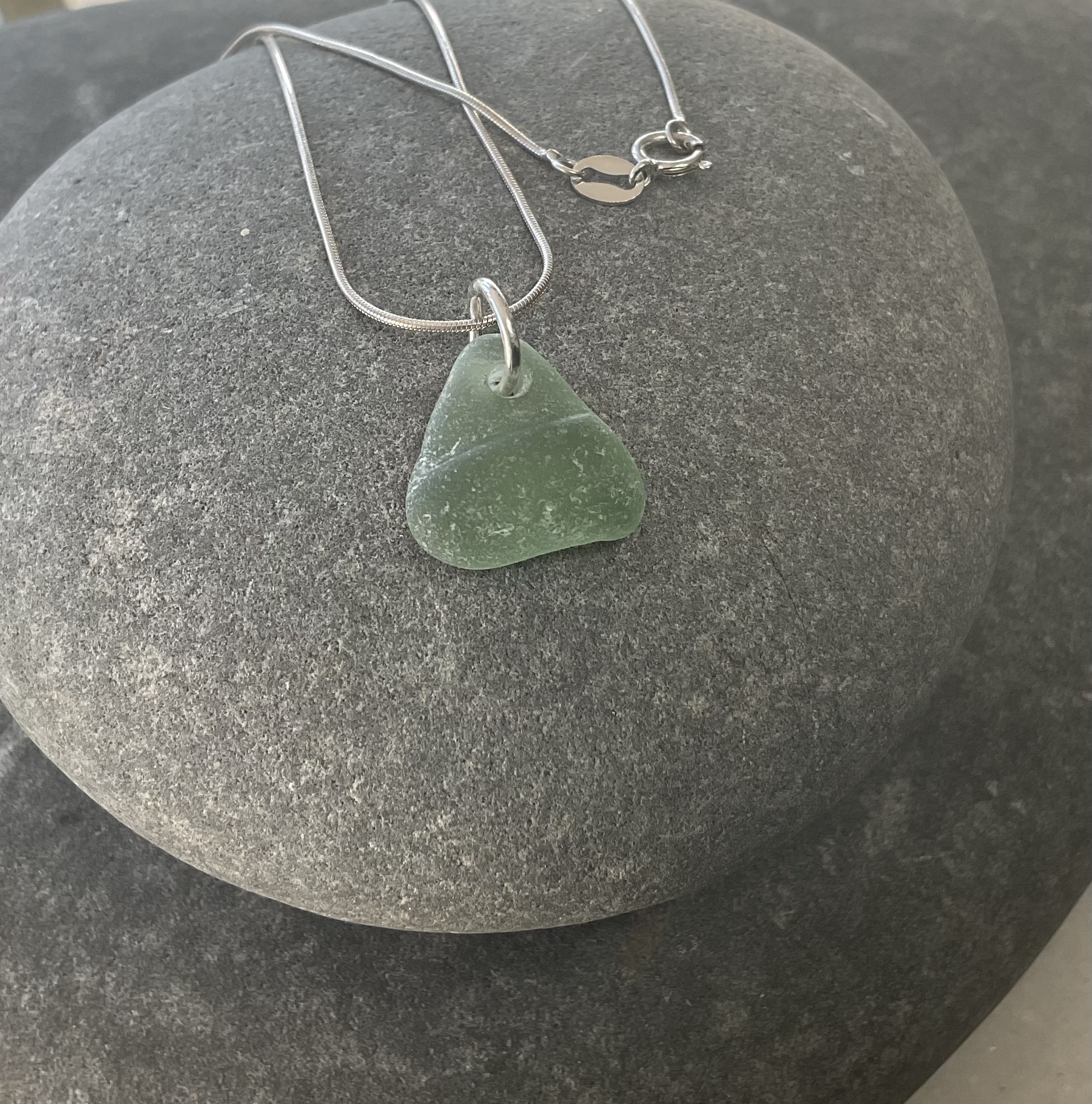 B6F78AF5-0785-49C9-88DD-736BCB3A5E9C